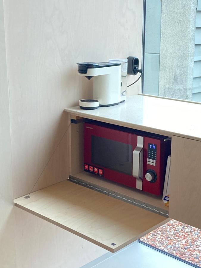Tiny House Hoogspanning Ontspanning Wirdum